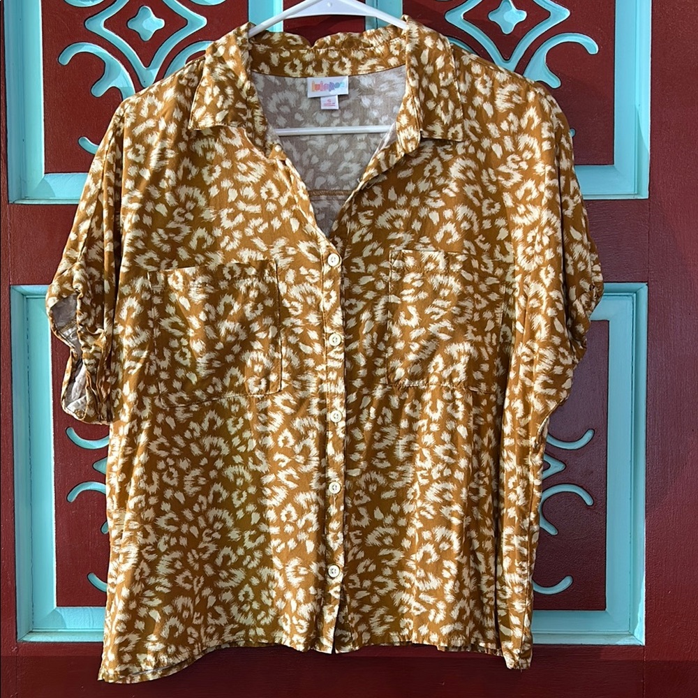 LulaRoe Women's Cheetah print Button-Up blouse
